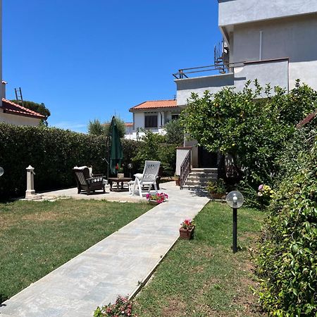 Miakara Apartment Anzio Luaran gambar